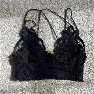 Chic Black Lace Bandeau
